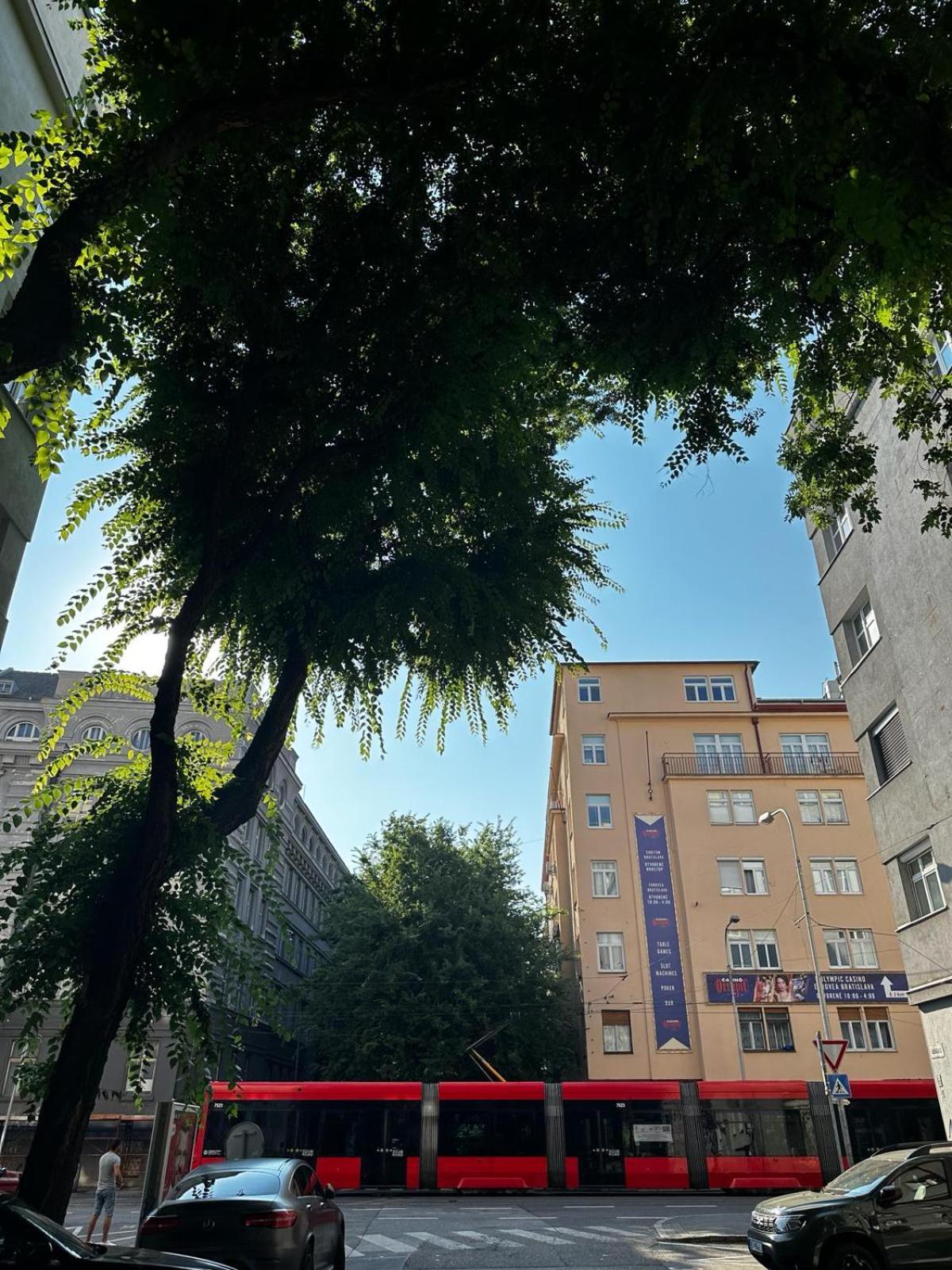 Apartament Urban Zenhouse No.2 - Breakfast Included Bratysława Zewnętrze zdjęcie